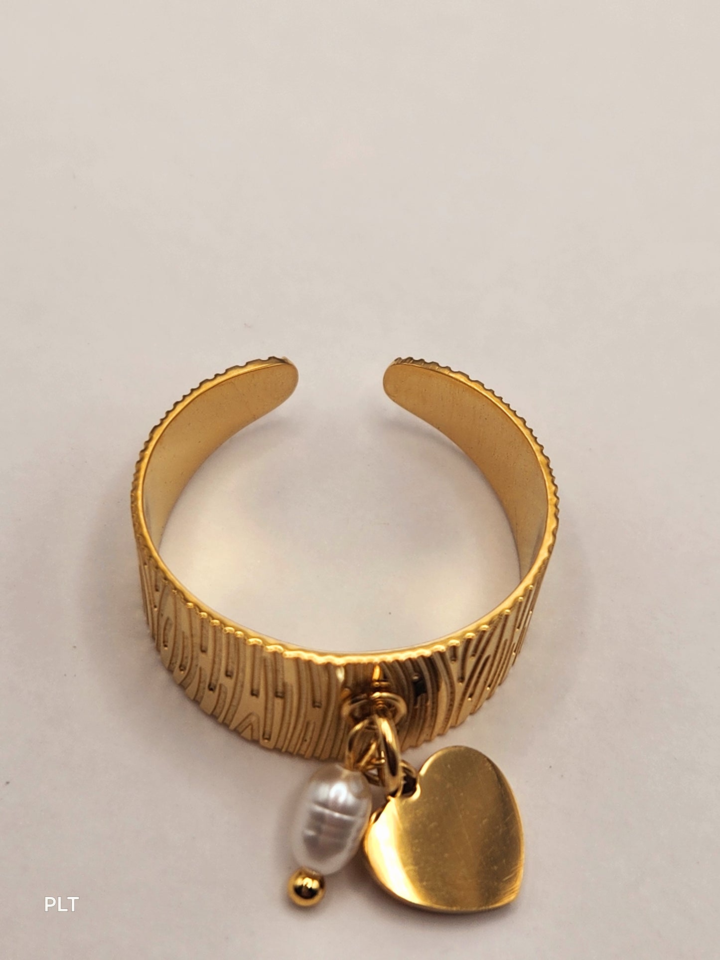 Heart charm/pearl ring 18k gold plated Stainless steel