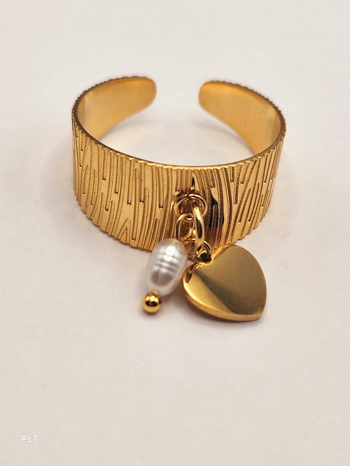 Heart charm/pearl ring 18k gold plated Stainless steel