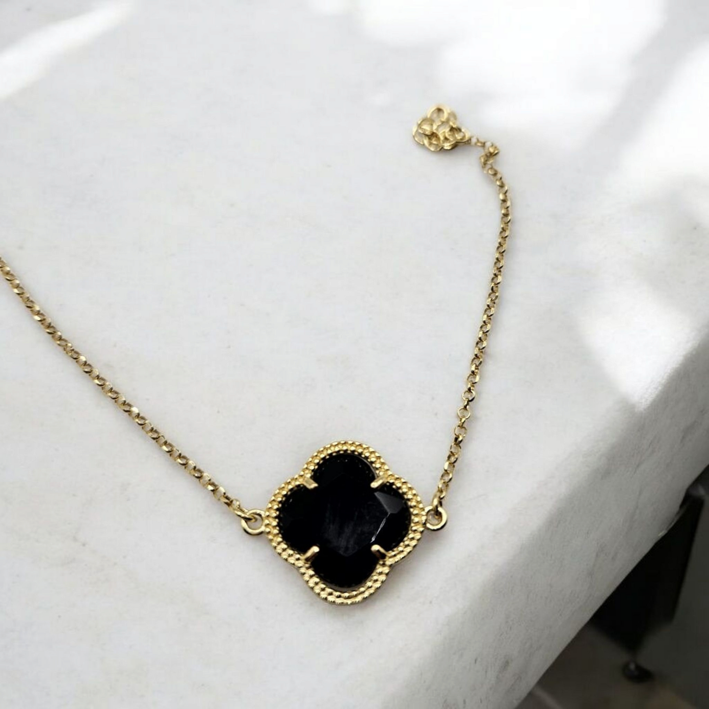 Clover bracelet gold plated