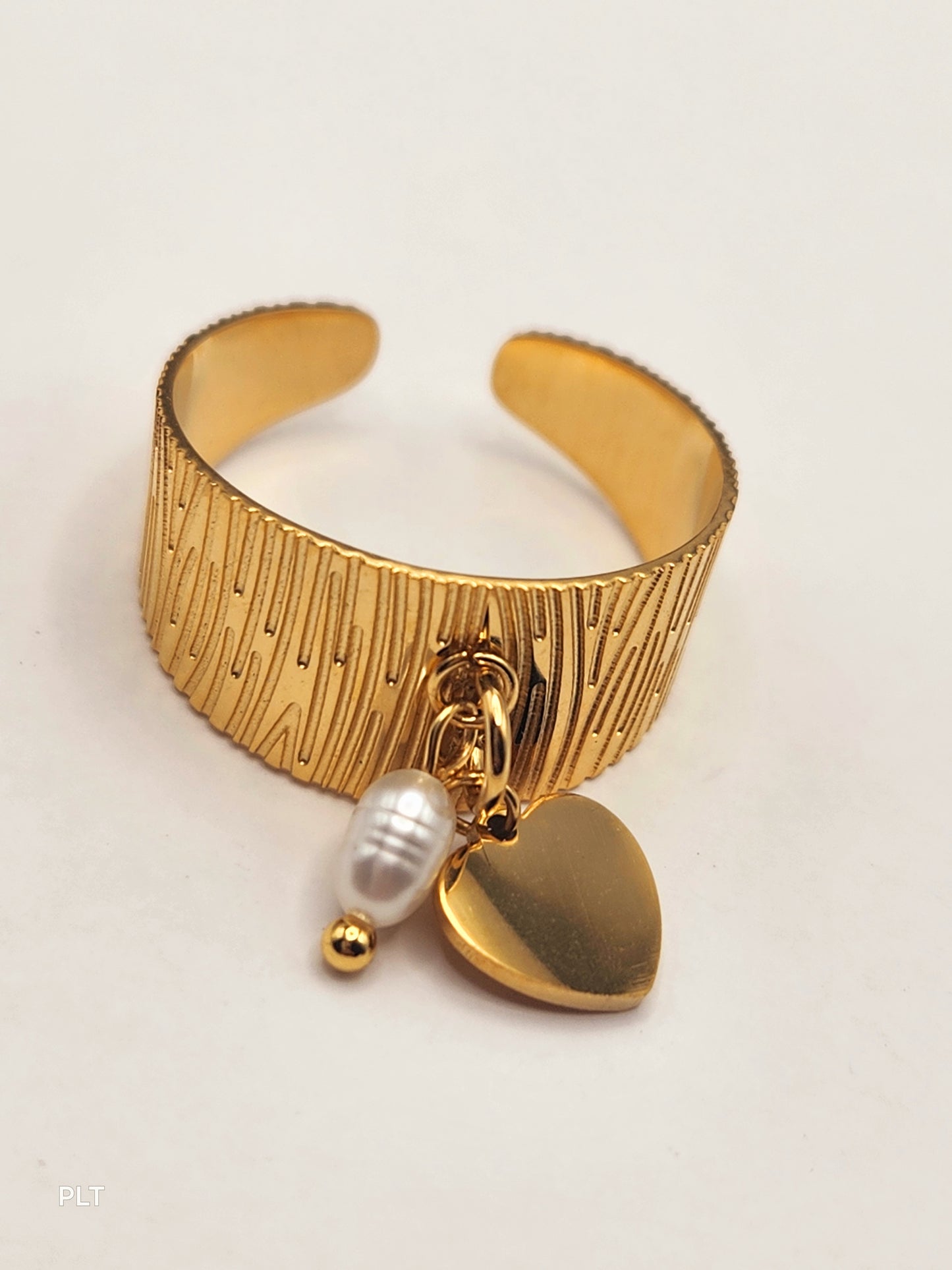 Heart charm/pearl ring 18k gold plated Stainless steel